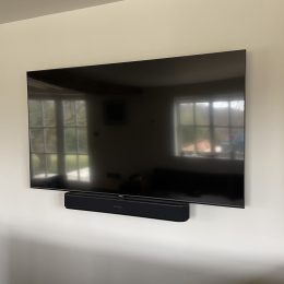 Wall mounted 50 inch TV and Sonos Beam soundbar